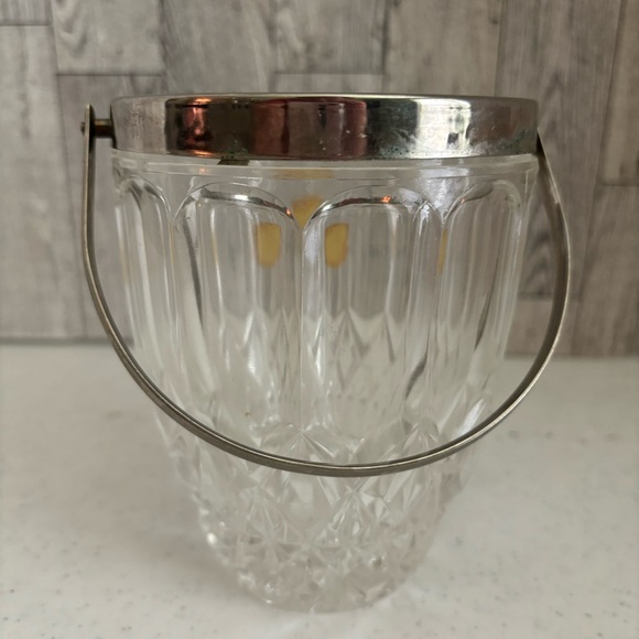 Lead crystal made in England Cut Glass Silver Plated small Ice Bucket With Handl - Picture 3 of 9
